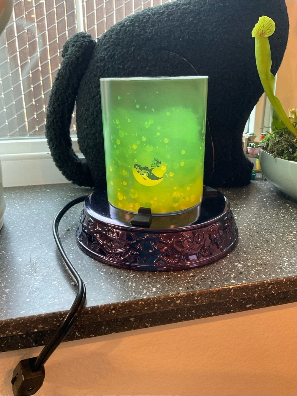 Limited Edition Scentsy Disney Villains Warmer